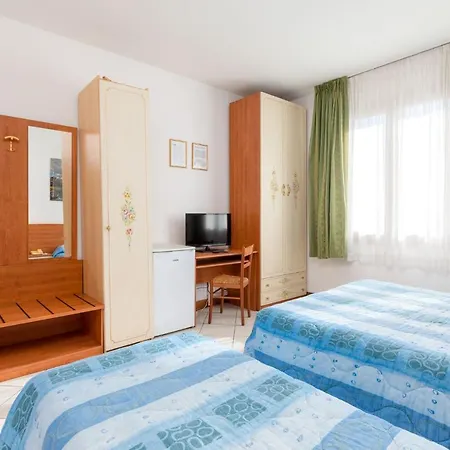 New Aurora Venice Отель 2*