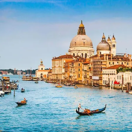 New Aurora Venice 马格拉