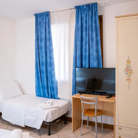 New Aurora Venice 2*