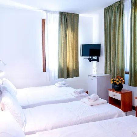 Albergo Nuova Aurora