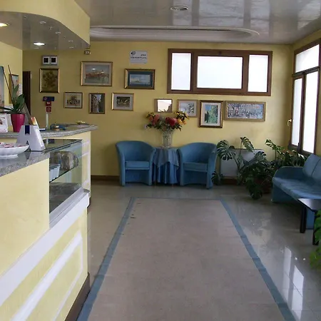 New Aurora Venice 2* Μαργκέρα