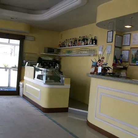 Hotel Albergo Nuova Aurora 2*