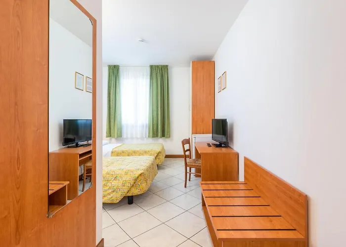 New Aurora Venice 2*