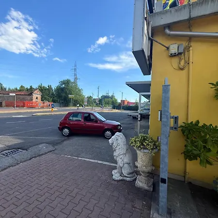 Albergo Nuova Aurora - Free Parking & Breakfast 2* Маргера