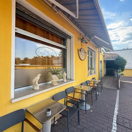 Albergo Nuova Aurora - Free Parking & Breakfast