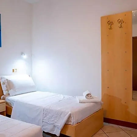 Nuova Aurora - Free Parking & Breakfast 2* Маргера