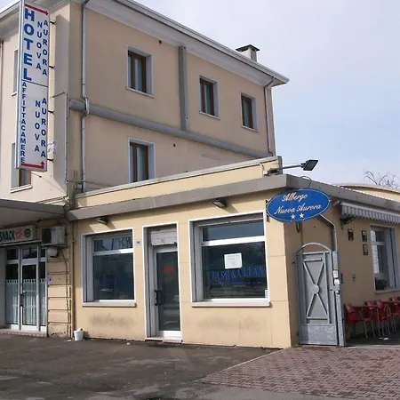 Albergo Nuova Aurora - Free Parking & Breakfast Маргера