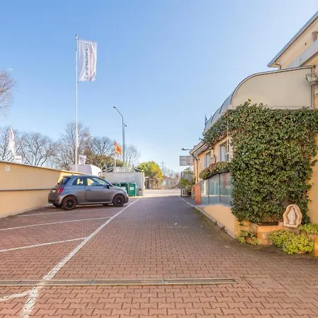 Hotel New Aurora Venice 2*