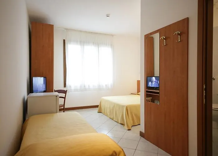 New Aurora Venice Hotel 2*